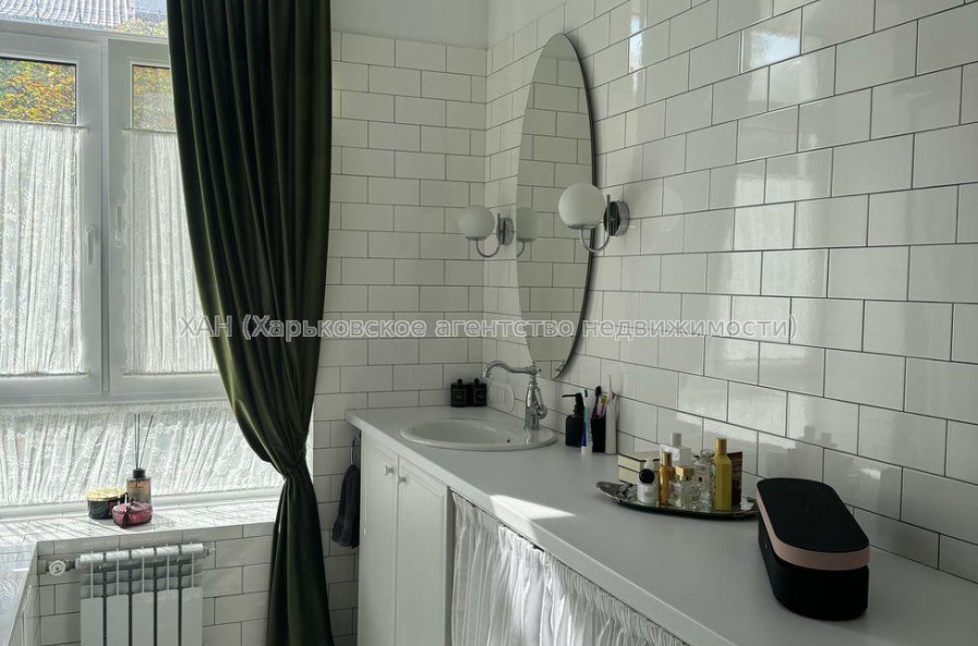 Продам квартиру, Юри Зойфера ул. , 2 кім., 75 м², евроремонт 