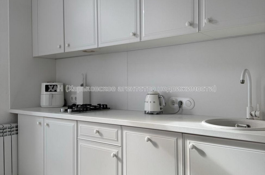 Продам квартиру, Юри Зойфера ул. , 2 кім., 75 м², евроремонт 