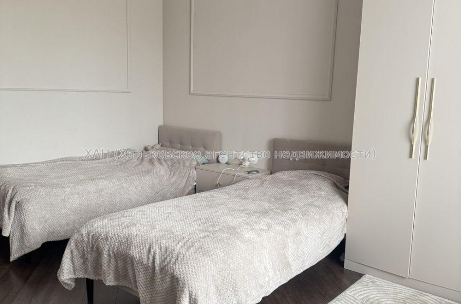 Продам квартиру, Юри Зойфера ул. , 2 кім., 75 м², евроремонт 