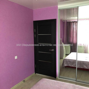 Продам квартиру, Ильинская ул. , 3 кім., 65 м², капитальный ремонт 