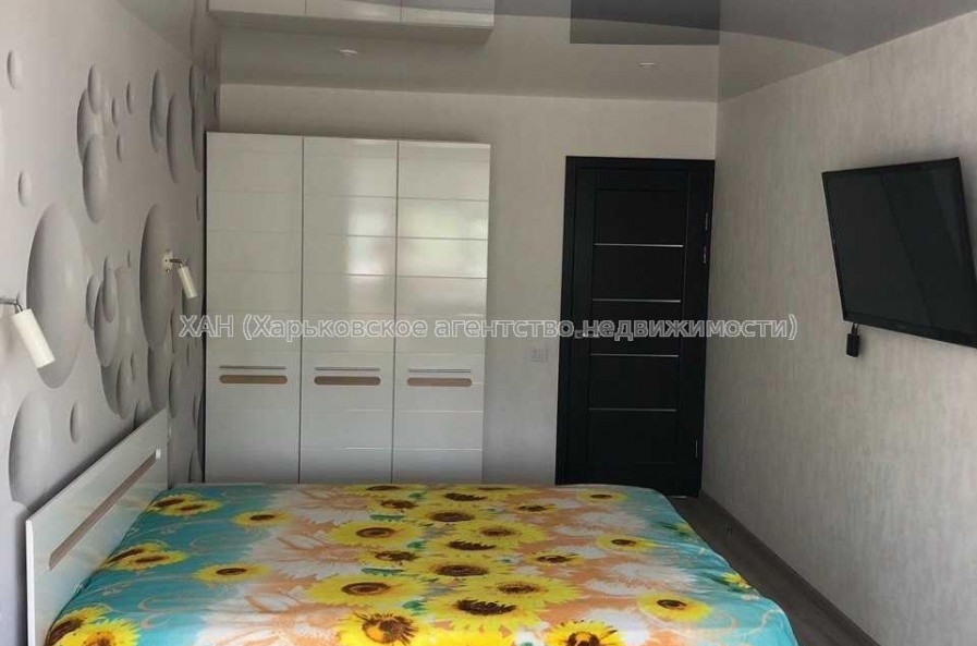 Продам квартиру, Ильинская ул. , 3 кім., 65 м², капитальный ремонт 