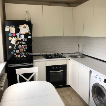 Продам квартиру, Ильинская ул. , 3 кім., 65 м², капитальный ремонт 