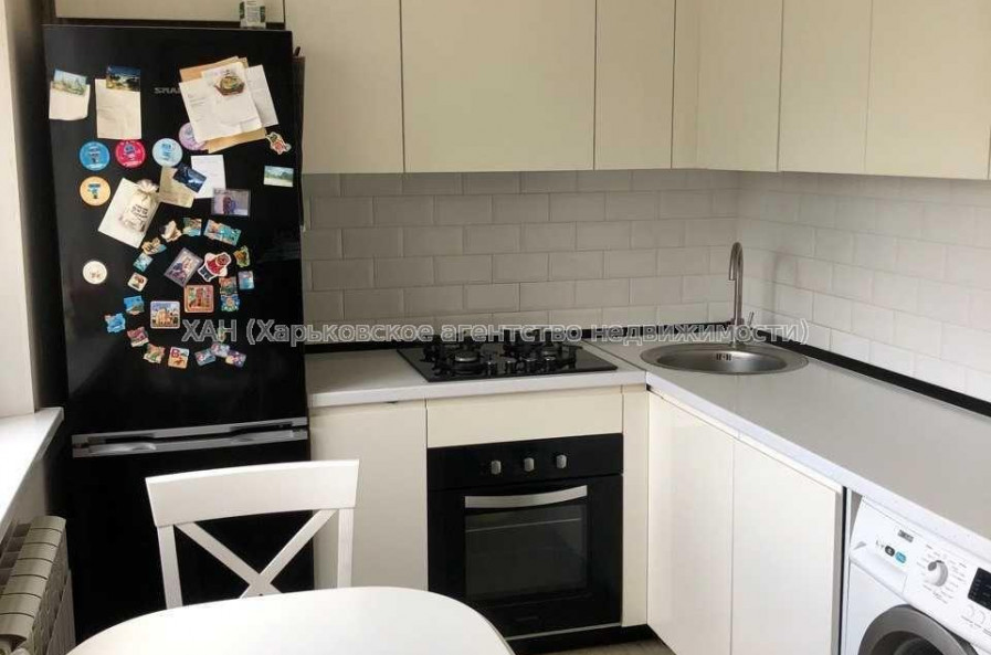 Продам квартиру, Ильинская ул. , 3 кім., 65 м², капитальный ремонт 