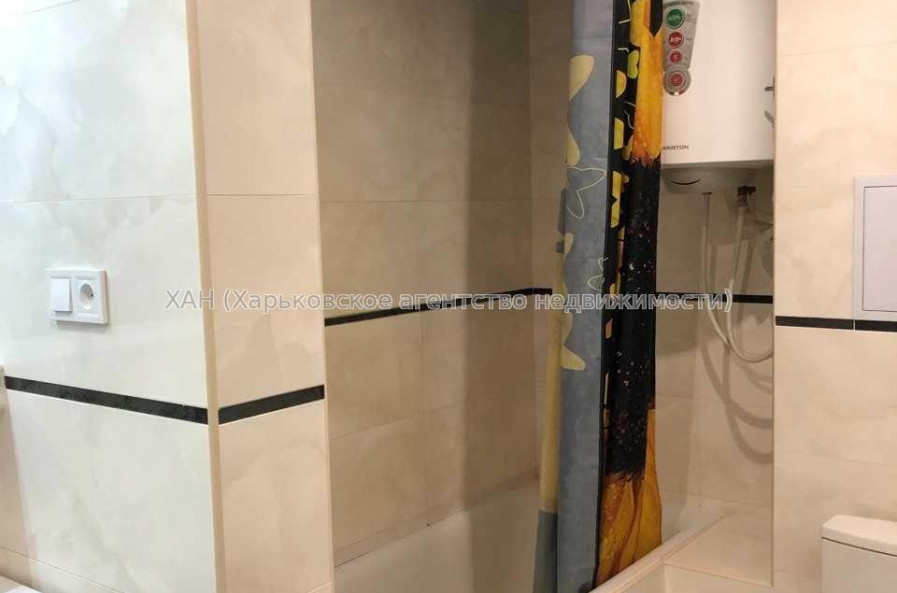 Продам квартиру, Ильинская ул. , 3 кім., 65 м², капитальный ремонт 