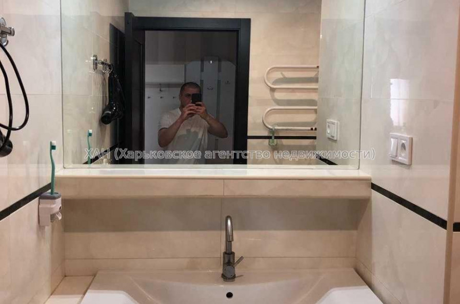 Продам квартиру, Ильинская ул. , 3 кім., 65 м², капитальный ремонт 