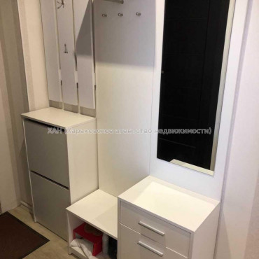 Продам квартиру, Ильинская ул. , 3 кім., 65 м², капитальный ремонт 