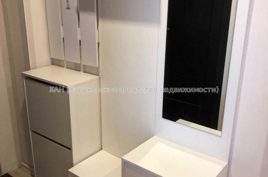 Продам квартиру, Ильинская ул. , 3 кім., 65 м², капитальный ремонт 