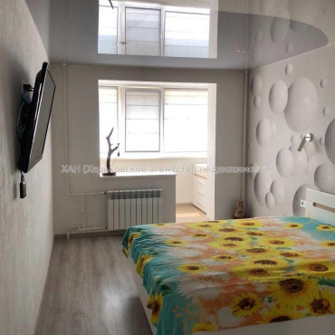 Продам квартиру, Ильинская ул. , 3 кім., 65 м², капитальный ремонт 