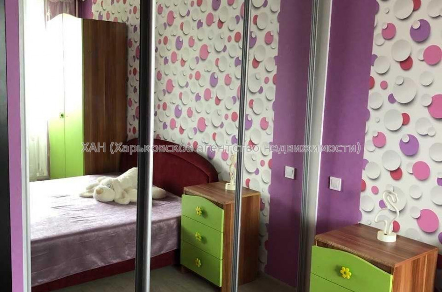 Продам квартиру, Ильинская ул. , 3 кім., 65 м², капитальный ремонт 