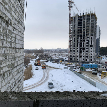 Продам квартиру, Непокоренных ул. , 2  ком., 66 м², без внутренних работ 