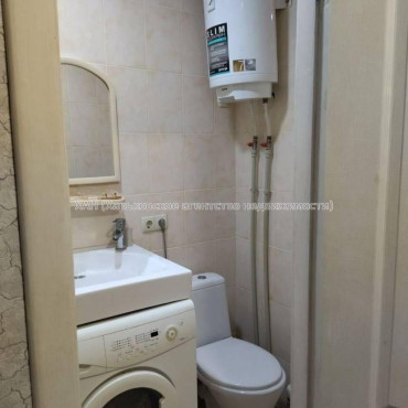 Продам квартиру, Любови Малой  просп. , 1  ком., 20 м², евроремонт 