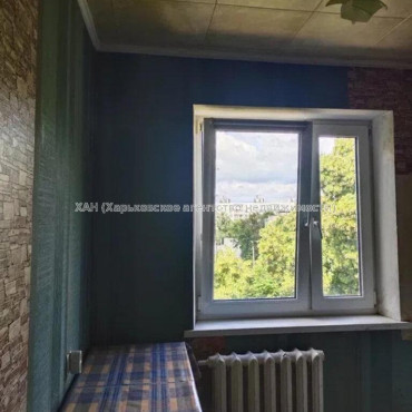 Продам квартиру, Бучмы ул. , 2 кім., 43.20 м², косметический ремонт 