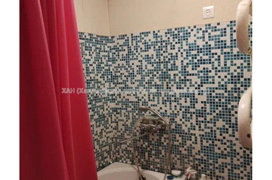 Продам квартиру, Бучмы ул. , 2 кім., 43.20 м², косметический ремонт 