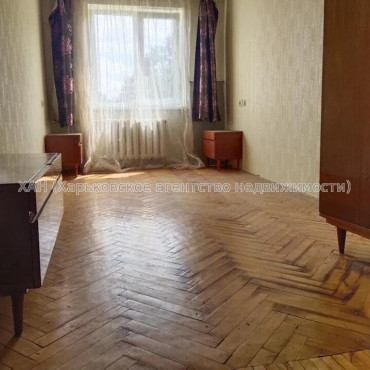 Продам квартиру, Бучмы ул. , 2 кім., 43.20 м², косметический ремонт 