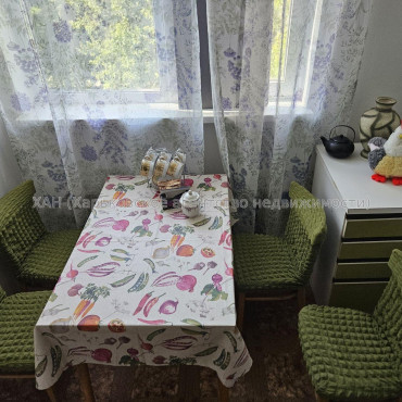 Продам квартиру, Соборности Украины ул. , 3 кім., 72 м², евроремонт 