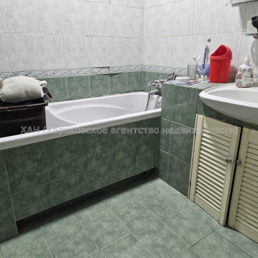 Продам квартиру, Соборности Украины ул. , 3 кім., 72 м², евроремонт 
