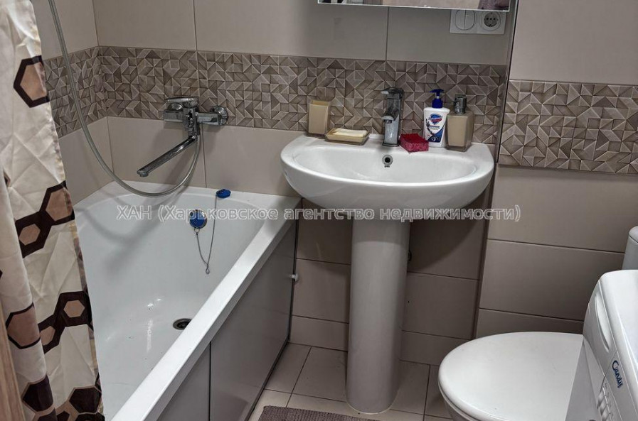 Продам квартиру, Гвардейцев Широнинцев ул. , 1  ком., 36 м², евроремонт 
