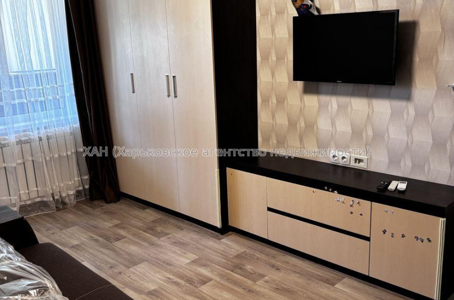 Продам квартиру, Гвардейцев Широнинцев ул. , 1  ком., 36 м², евроремонт 