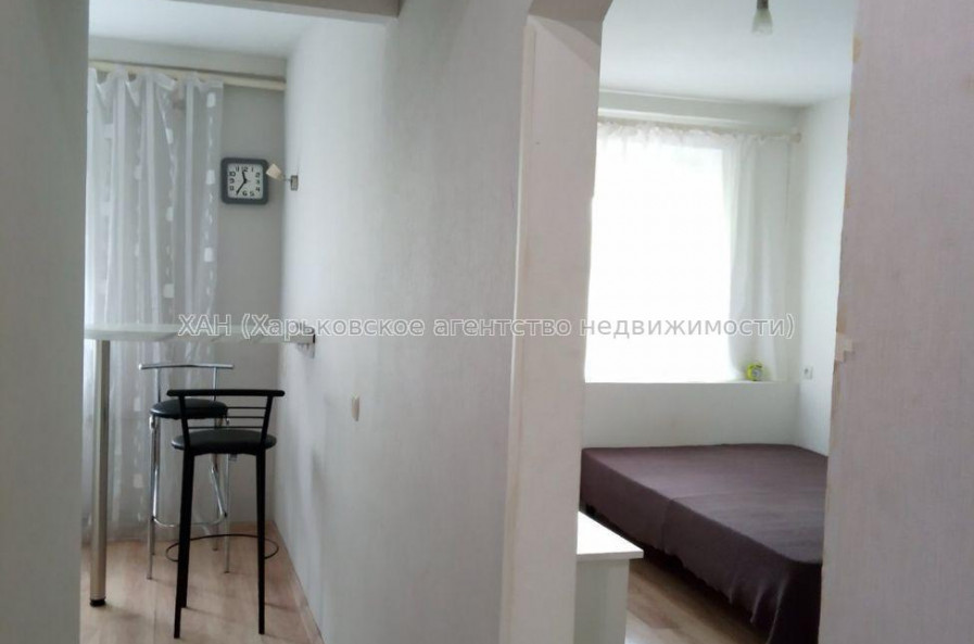 Продам квартиру, Науки просп. , 1 кім., 36 м², капитальный ремонт 