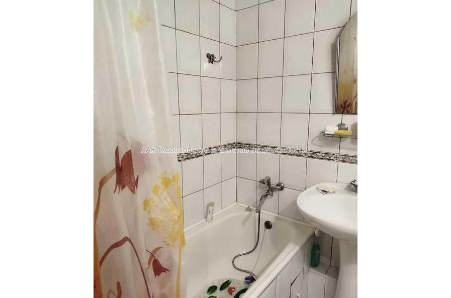 Продам квартиру, Науки просп. , 1 кім., 26 м², косметический ремонт 