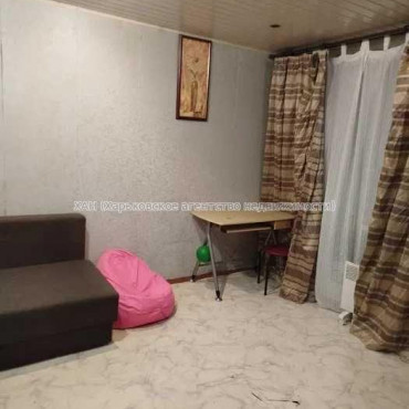 Продам квартиру, Науки просп. , 1 кім., 26 м², косметический ремонт 