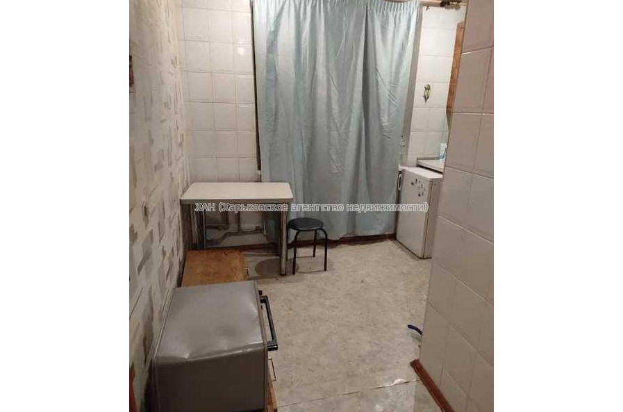Продам квартиру, Науки просп. , 1 кім., 26 м², косметический ремонт 