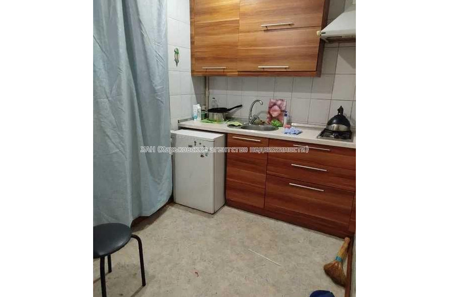 Продам квартиру, Науки просп. , 1 кім., 26 м², косметический ремонт 