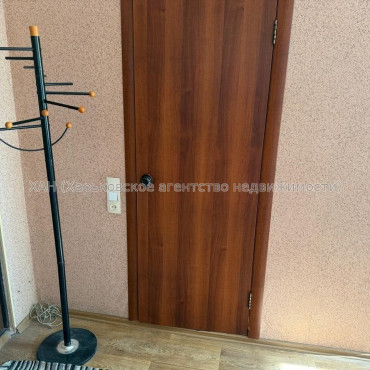 Продам квартиру, Науки просп. , 1 кім., 26 м², капитальный ремонт 