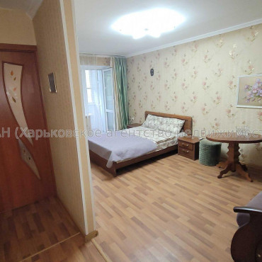 Продам квартиру, Шекспира ул. , 1 кім., 30 м², косметический ремонт 