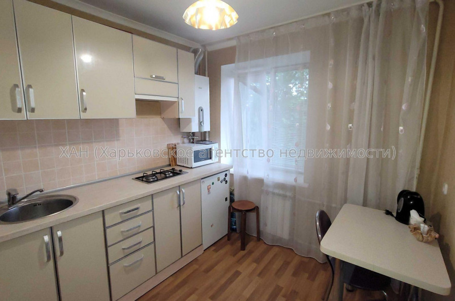 Продам квартиру, Шекспира ул. , 1 кім., 30 м², косметический ремонт 