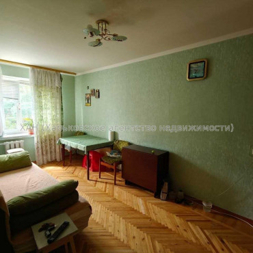 Продам квартиру, 2 кім., 44 м², косметический ремонт 