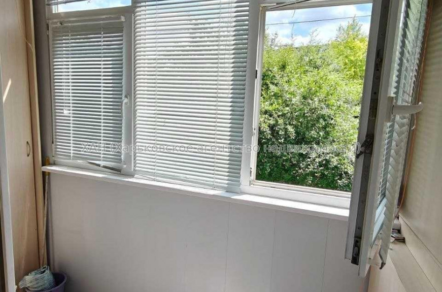 Продам квартиру, 2 кім., 44 м², косметический ремонт 