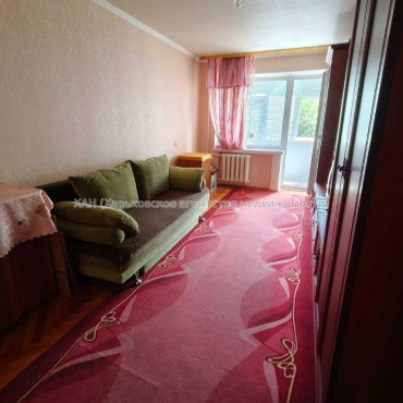 Продам квартиру, 2 кім., 44 м², косметический ремонт 
