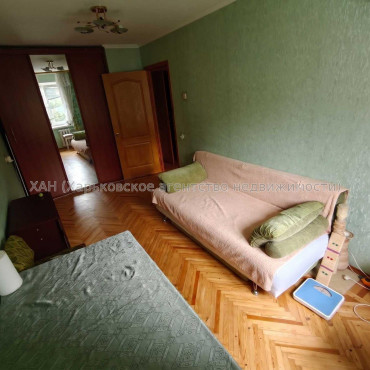 Продам квартиру, 2 кім., 44 м², косметический ремонт 