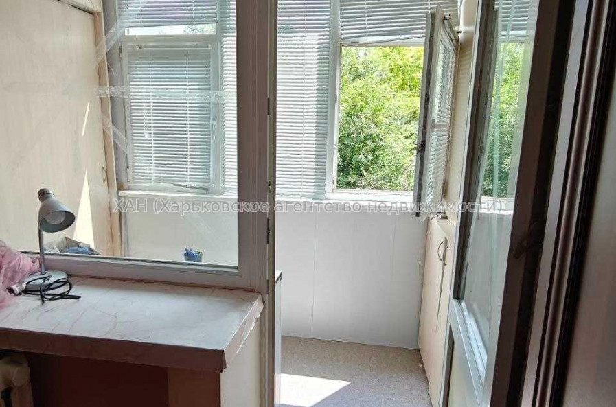 Продам квартиру, 2 кім., 44 м², косметический ремонт 
