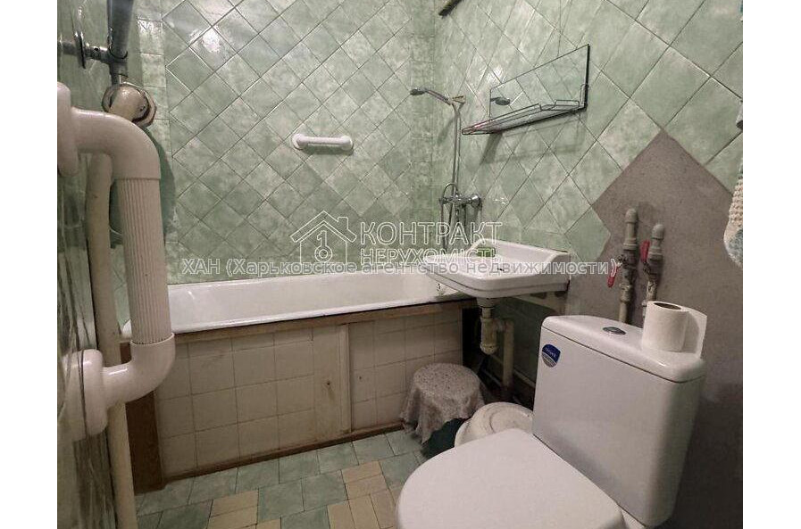 Продам квартиру, 23 Августа ул. , 1  ком., 35 м², советский ремонт 