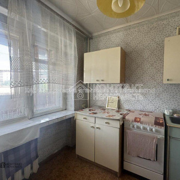 Продам квартиру, 23 Августа ул. , 1  ком., 35 м², советский ремонт 
