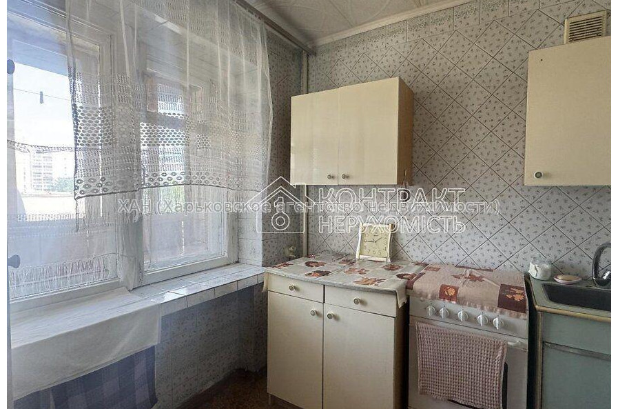 Продам квартиру, 23 Августа ул. , 1  ком., 35 м², советский ремонт 