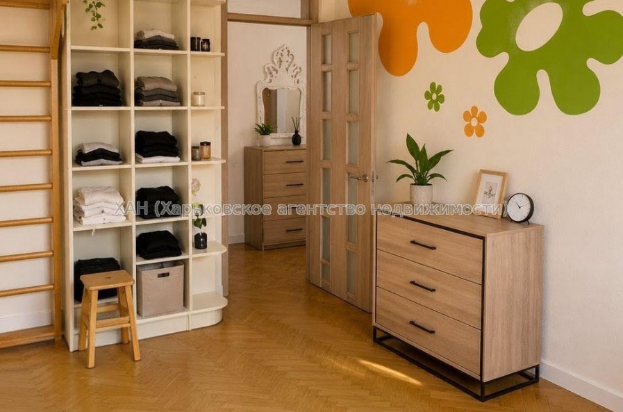 Продам квартиру, Чичибабина Бориса ул. , 3 кім., 72 м², капитальный ремонт 