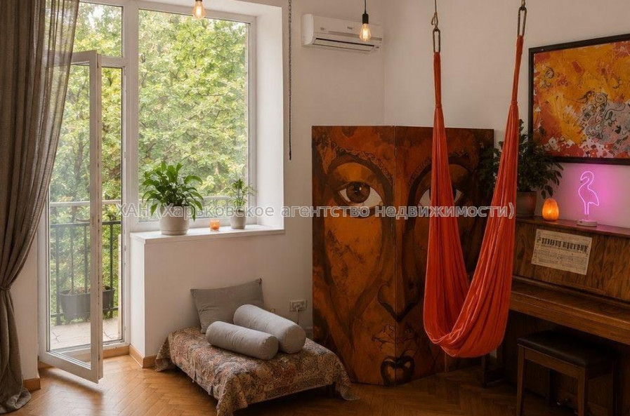 Продам квартиру, Чичибабина Бориса ул. , 3 кім., 72 м², капитальный ремонт 