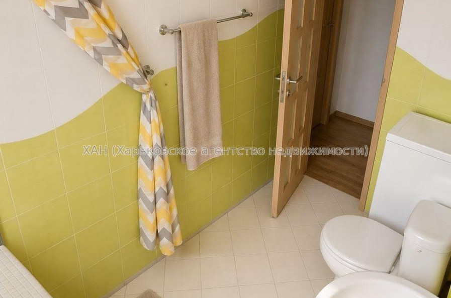 Продам квартиру, Чичибабина Бориса ул. , 3 кім., 72 м², капитальный ремонт 
