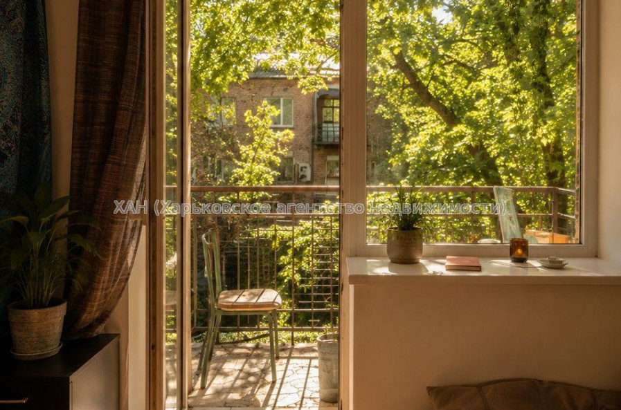 Продам квартиру, Чичибабина Бориса ул. , 3 кім., 72 м², капитальный ремонт 