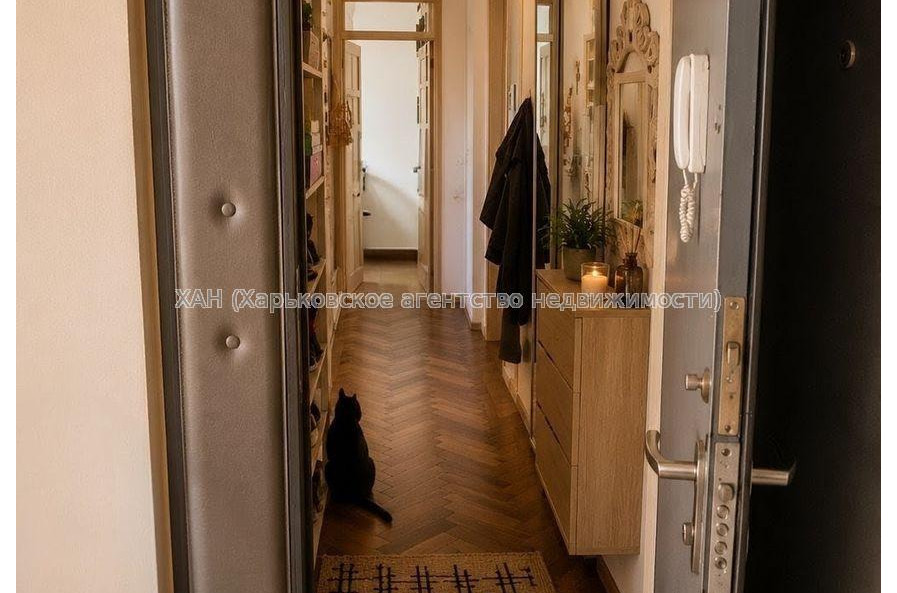 Продам квартиру, Чичибабина Бориса ул. , 3 кім., 72 м², капитальный ремонт 
