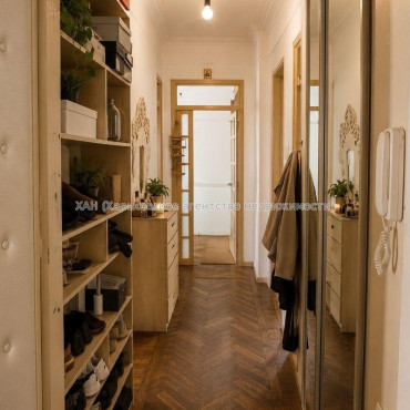 Продам квартиру, Чичибабина Бориса ул. , 3 кім., 72 м², капитальный ремонт 