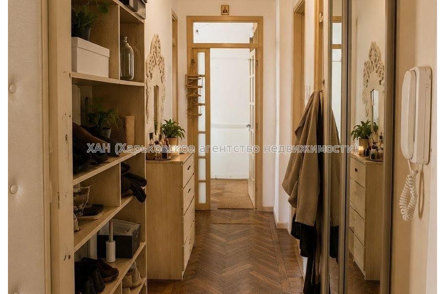 Продам квартиру, Чичибабина Бориса ул. , 3 кім., 72 м², капитальный ремонт 