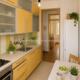 Продам квартиру, Чичибабина Бориса ул. , 3 кім., 72 м², капитальный ремонт 