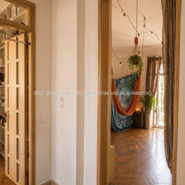 Продам квартиру, Чичибабина Бориса ул. , 3 кім., 72 м², капитальный ремонт 