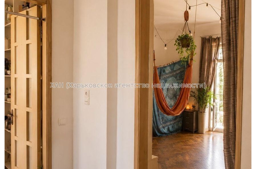 Продам квартиру, Чичибабина Бориса ул. , 3 кім., 72 м², капитальный ремонт 