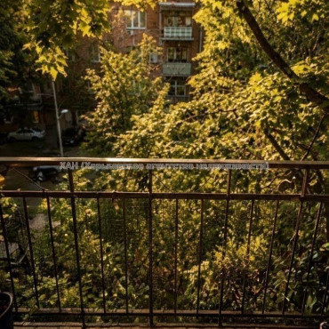 Продам квартиру, Чичибабина Бориса ул. , 3 кім., 72 м², капитальный ремонт 