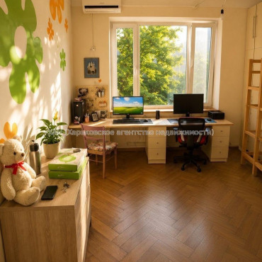 Продам квартиру, Чичибабина Бориса ул. , 3 кім., 72 м², капитальный ремонт 